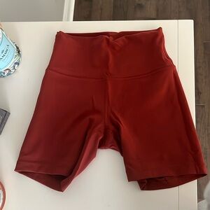 Lululemon Wunder Train High-Rise Short 6”